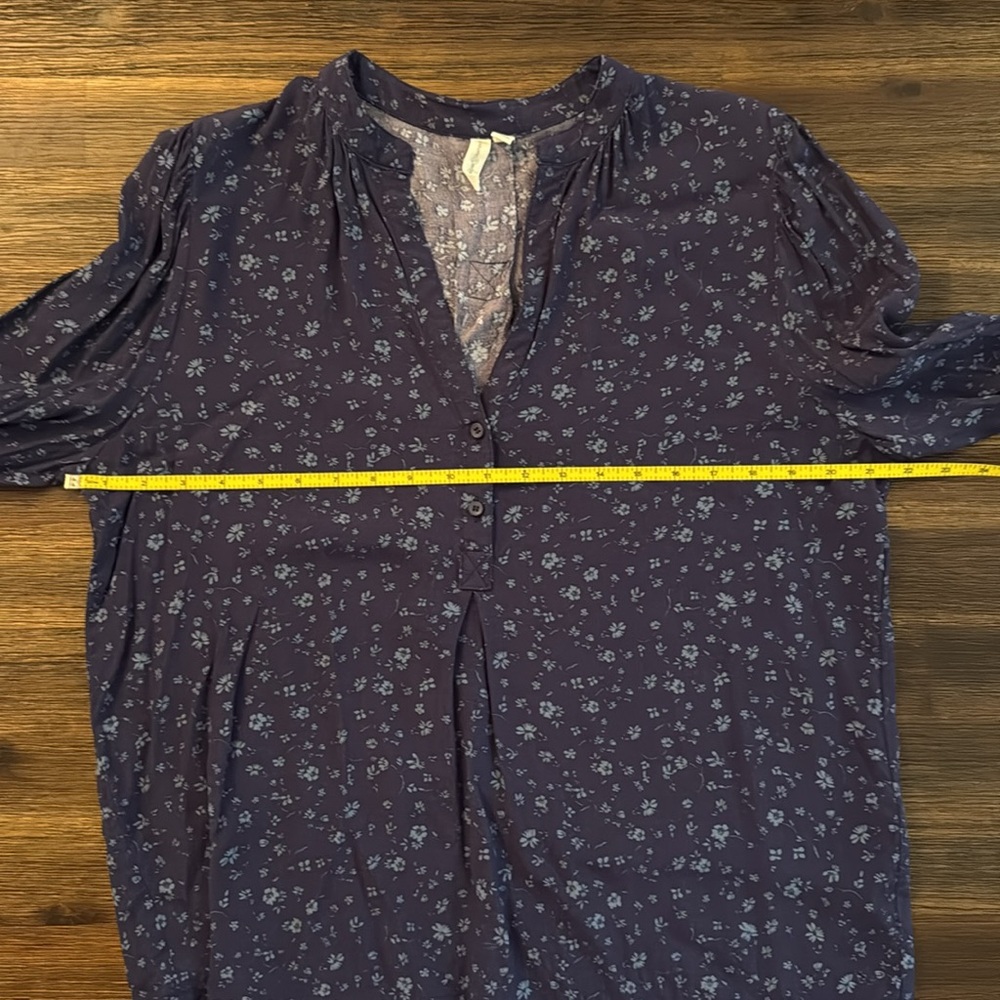 Treasure & Bond Blue Floral Long Sleeve Button Front Blouse Medium - Picture 8 of 9